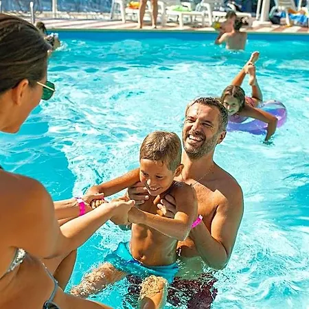 Bikini Tropicana Family 3*